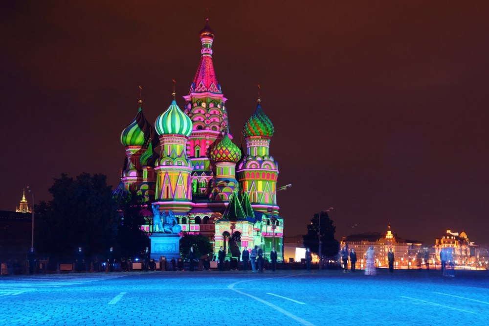 25 сказочных мест со всей планеты (Храм Василия Блаженного, Россия)
