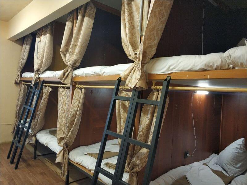 Капсульный Отель Капсула (Capsula Hotel)