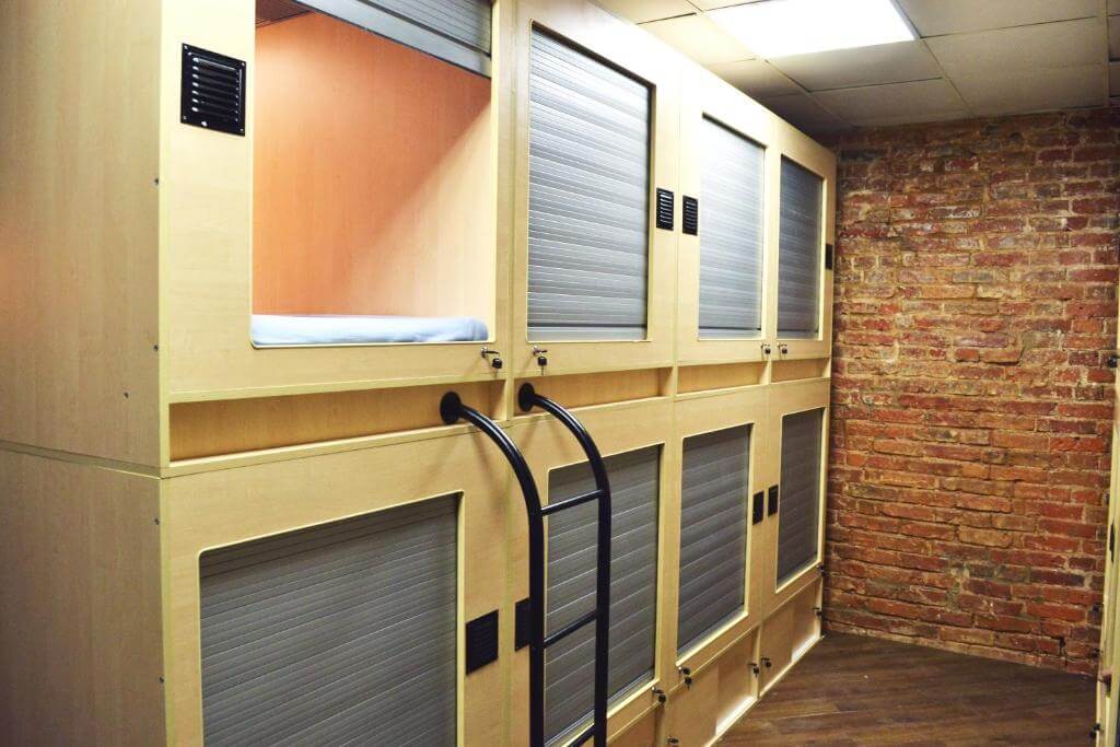 Капсульный Отель Капсула (Capsula Hotel)