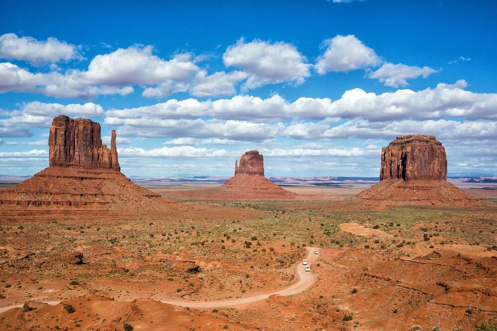 Долина Монументов (Monument Valley Park)