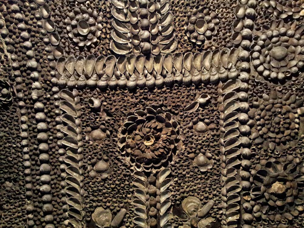 Грот ракушек (Shell Grotto) – интригующая достопримечательность Великобритании