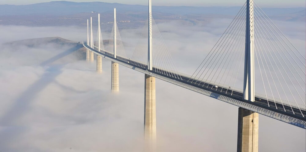 Мост Миллау (Millau Viaduct) — самый высокий мост в мире